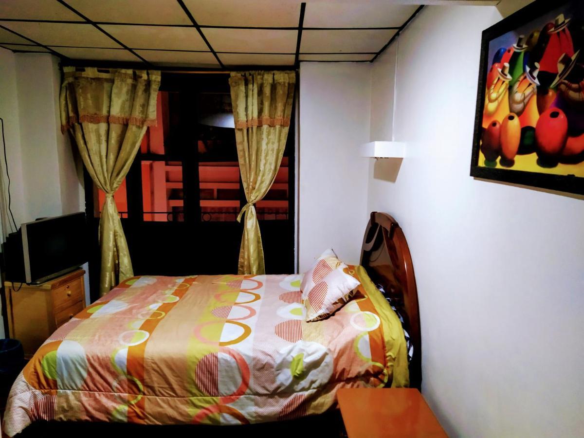 Hostal Latitud Ecuem Quito Exterior foto